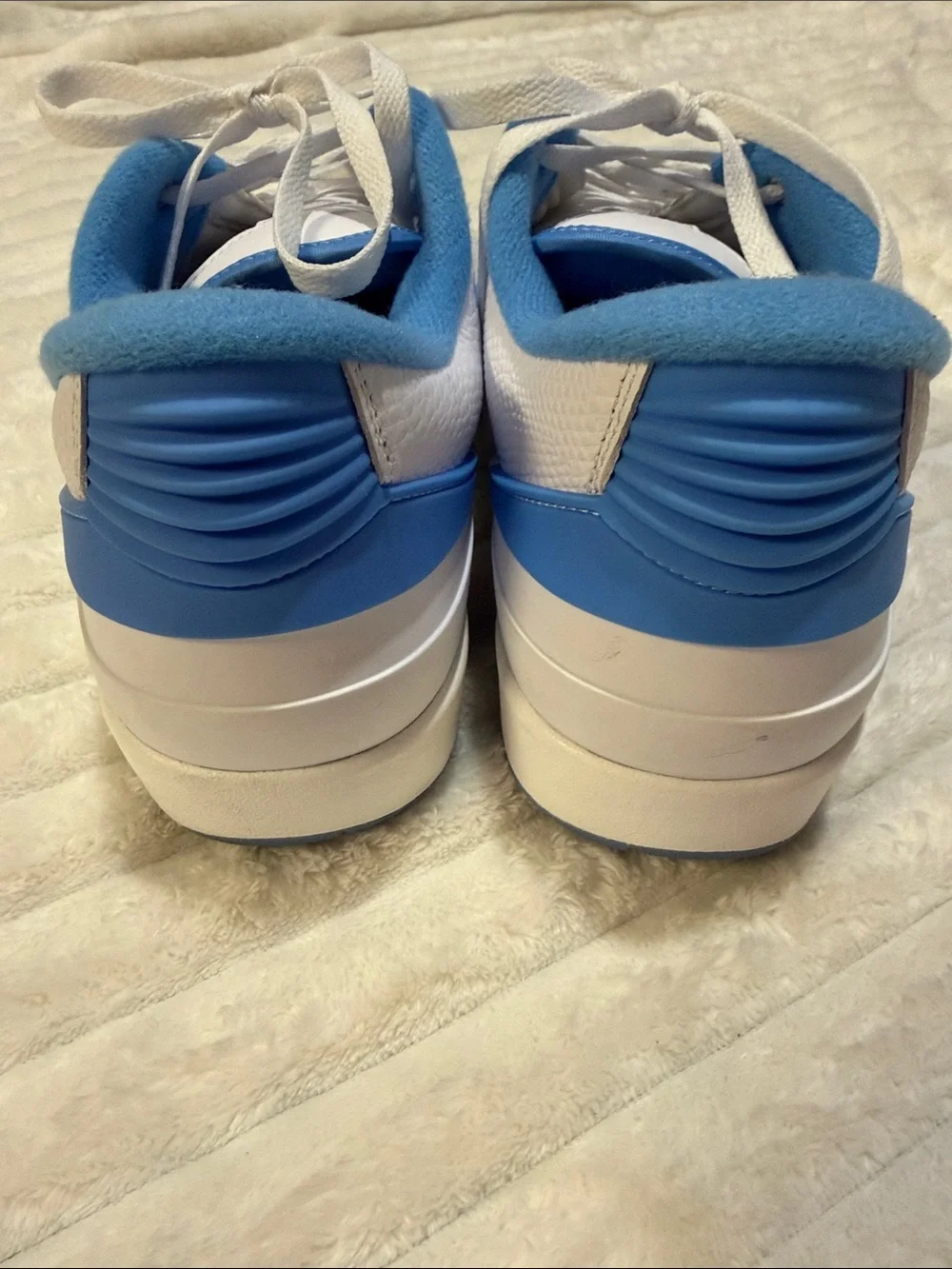 Jordan Air 2 Retro Low in White & University Blue